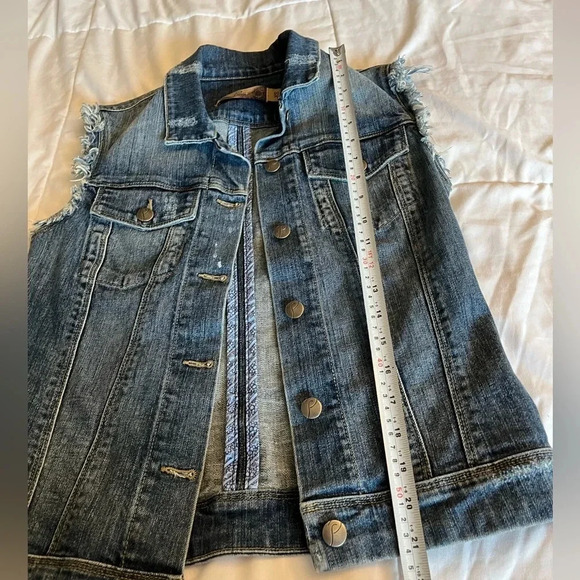 PAIGE JEAN VEST, distressed blue, size extra  small - Picture 12 of 12